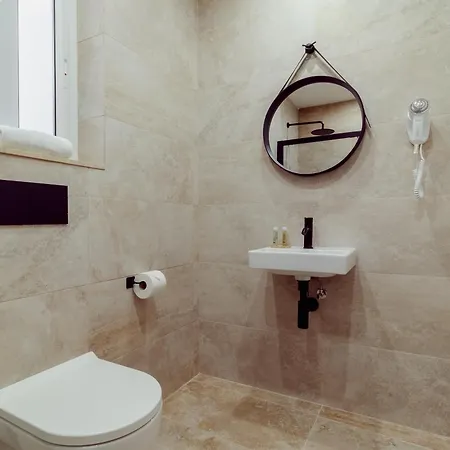 Roel Boutique Cospicua