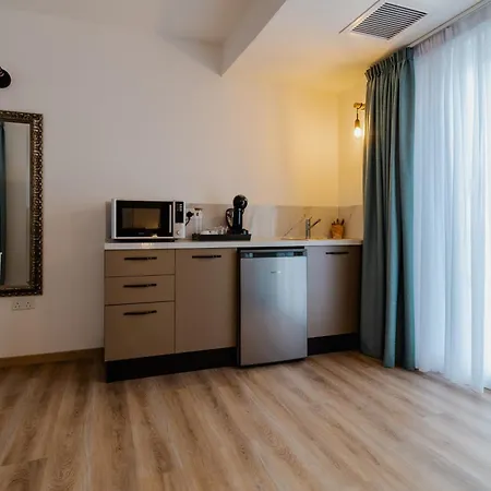 Roel Boutique Bed & Breakfast 4*