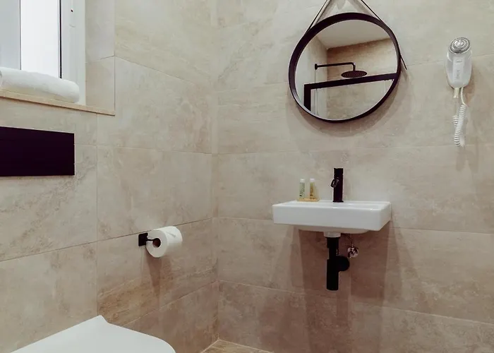 Roel Boutique Cospicua