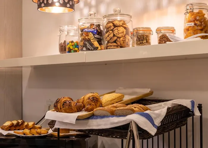 Roel Boutique ベッド・アンド・ブレックファスト 4*